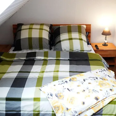 Apartment Ruhige Lage, Nah Am Klinikum & Einkaufsmoeglichkeiten Oldenburg